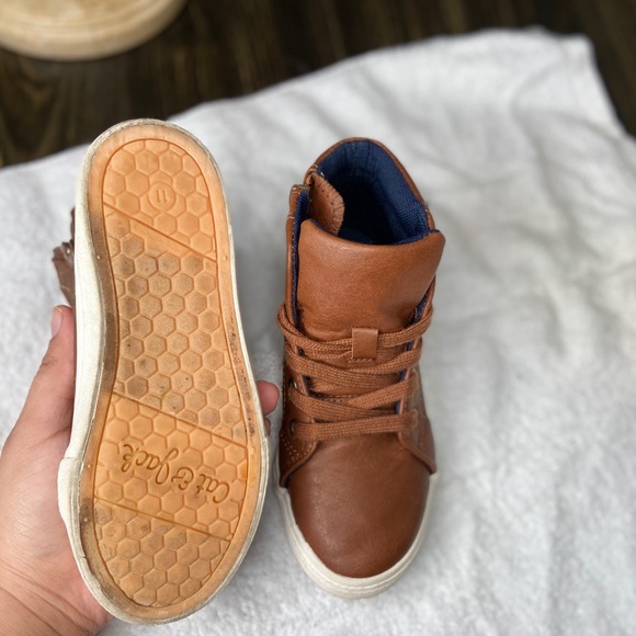 Cat & Jack shoes - Picture 3 of 3